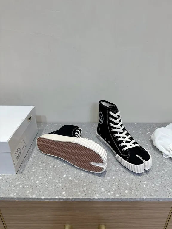 Maison Margiela Shoe 